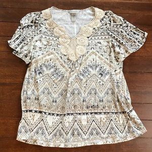 Pretty top - Cream, tan, & black w/ lace neckline